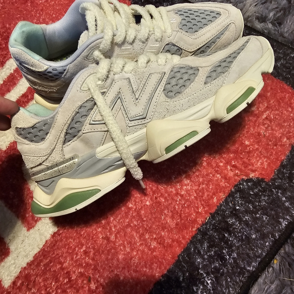 New Balance 9060